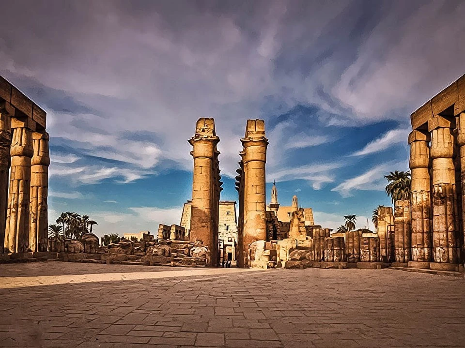 Explore Luxor in Luxury