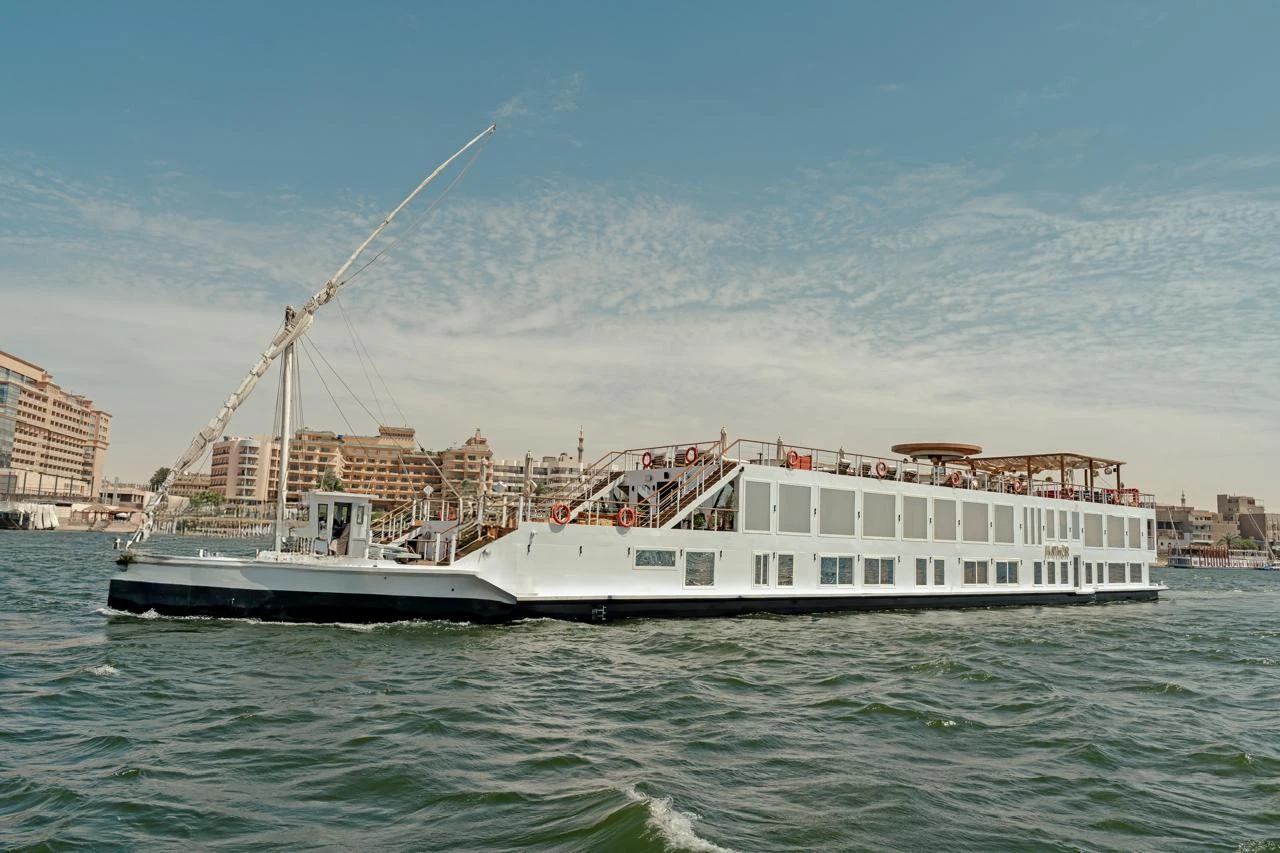 Nile Cruise or Luxury Dahabiya: Which One to choose?