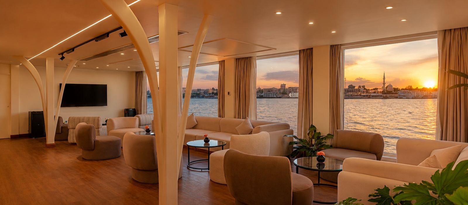 Hathor Dahabiya luxury nile cruise